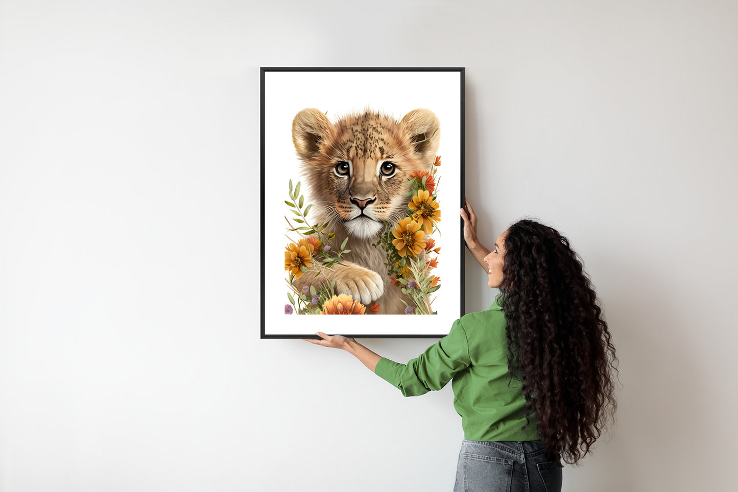 Poster Porträt Eines Löwenbabys In Blumen Rahmen Holz Mit Passepartout Farbe Natürlich