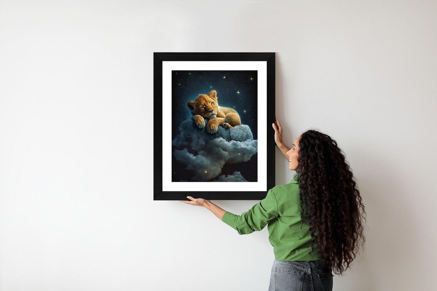 Poster Ein Löwe Schläft Auf Einer Wolke Rahmen Holz Mit Passepartout Farbe Natürlich