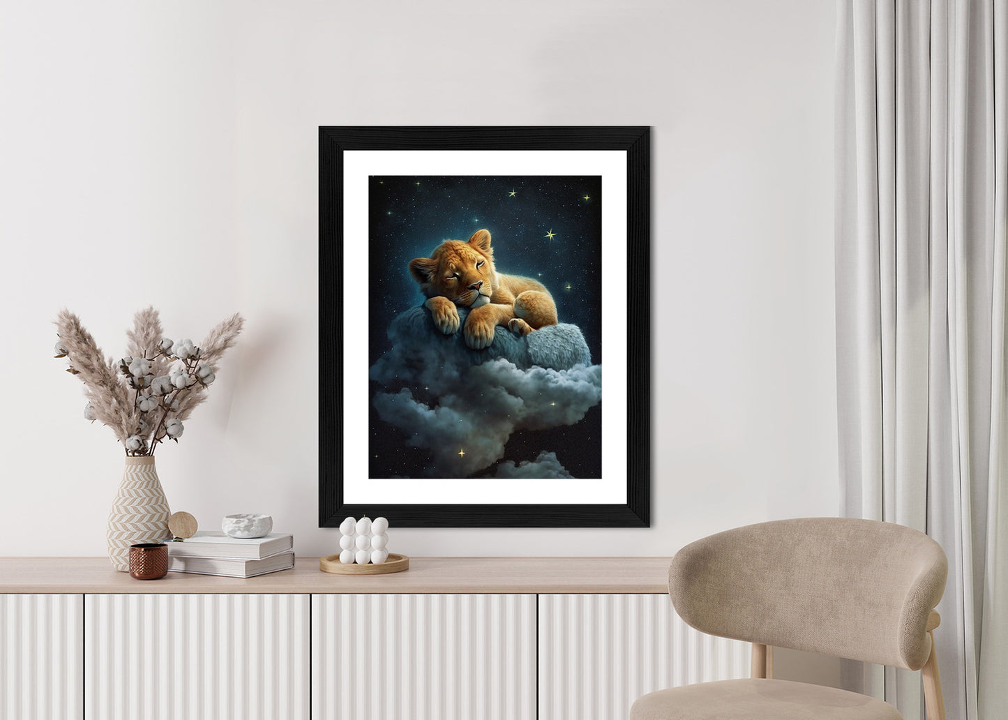 Poster Ein Löwe Schläft Auf Einer Wolke Rahmen Holz Mit Passepartout Farbe Natürlich