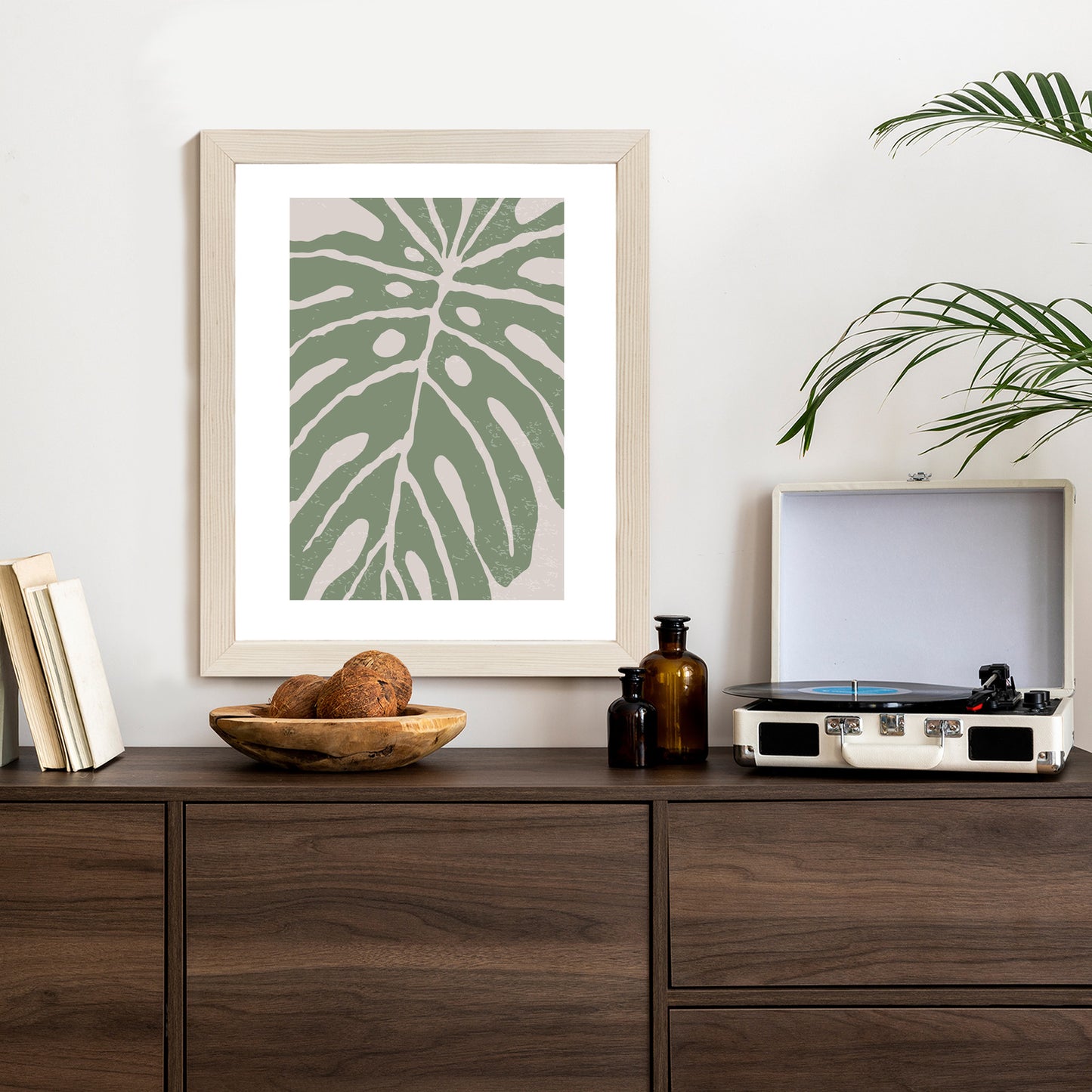 Poster Grünes Monstera-Blatt Rahmen Holz Mit Passepartout Farbe Natürlich