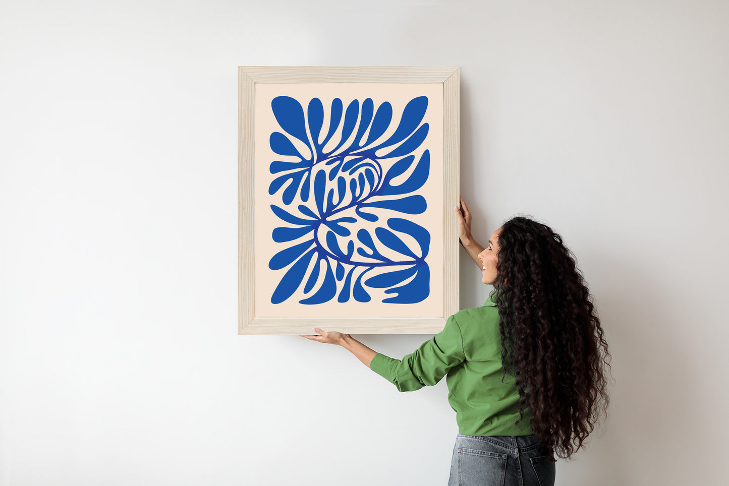 Poster Minimalistisches Blaues Pflanzenmuster Rahmen Holz Mit Passepartout Farbe Natürlich