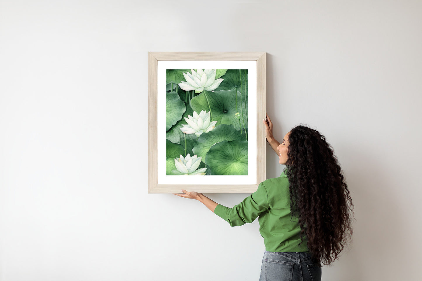 Poster Lotusblume Zwischen Grünen Blättern Rahmen Holz Mit Passepartout Farbe Natürlich