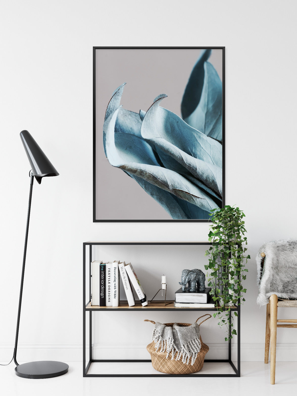 Poster Blaue Blätter Auf Grauem Hintergrund