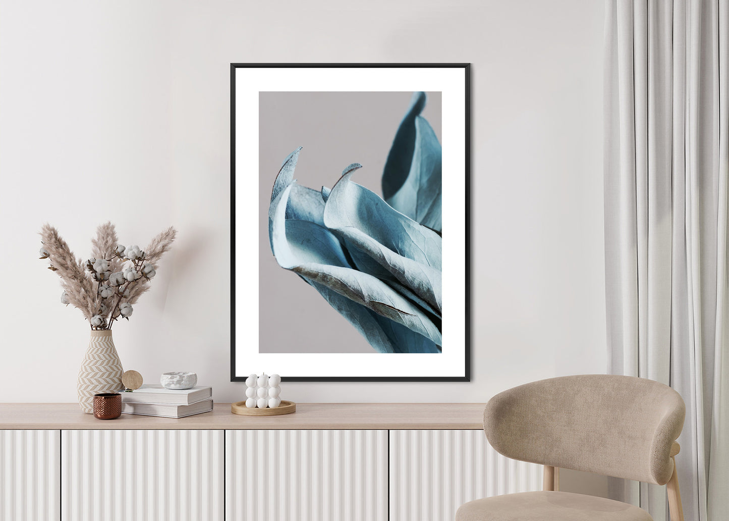 Poster Blaue Blätter Auf Grauem Hintergrund