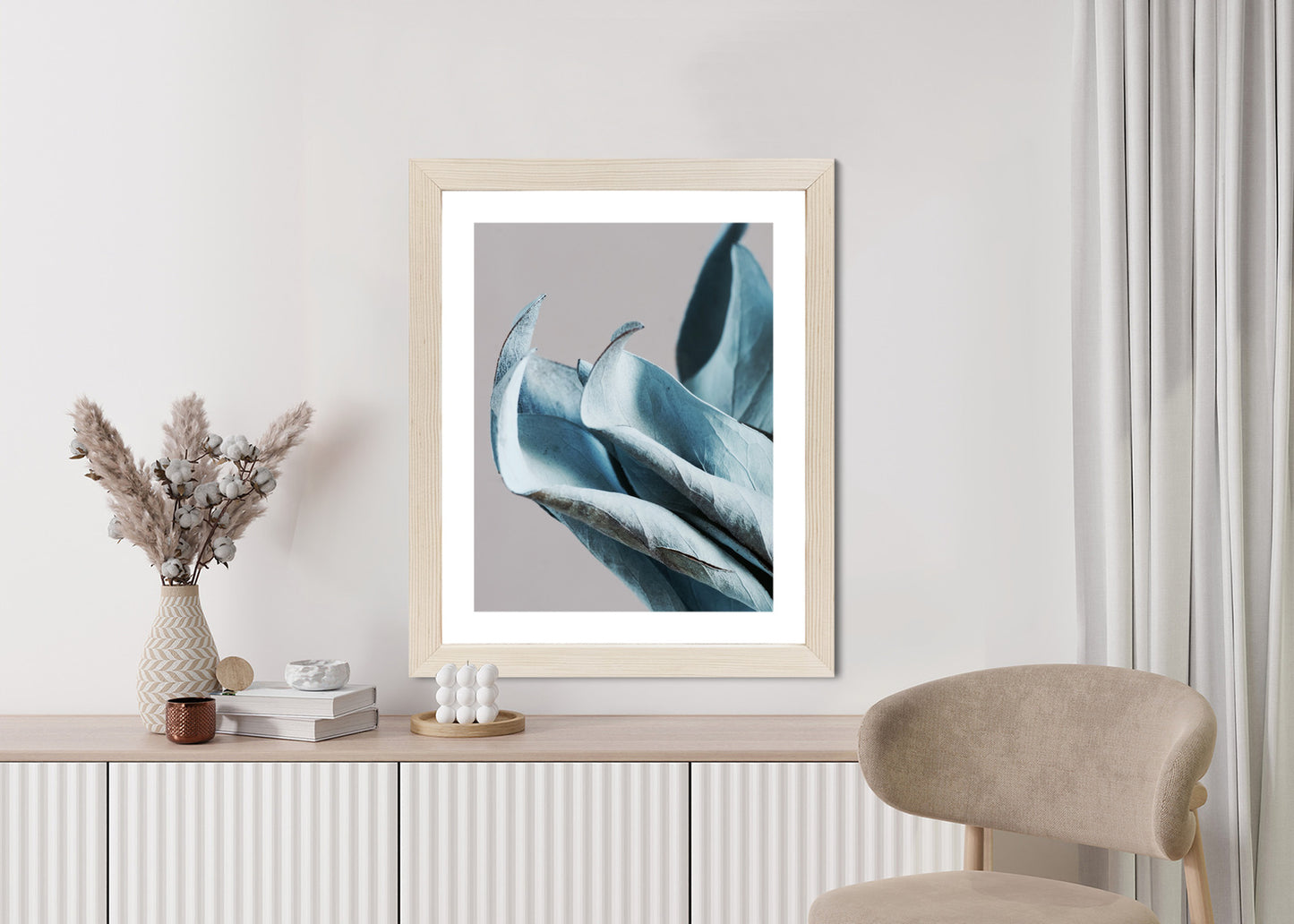 Poster Blaue Blätter Auf Grauem Hintergrund
