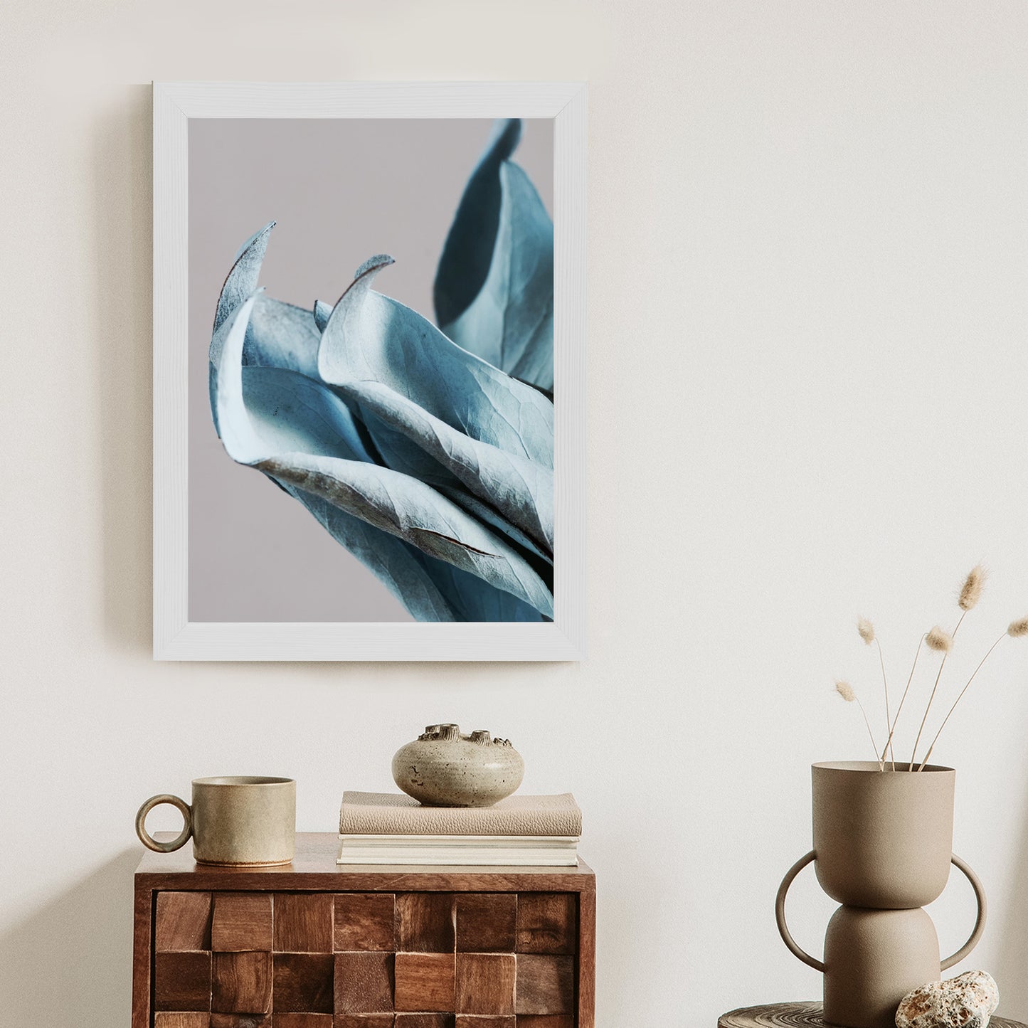 Poster Blaue Blätter Auf Grauem Hintergrund