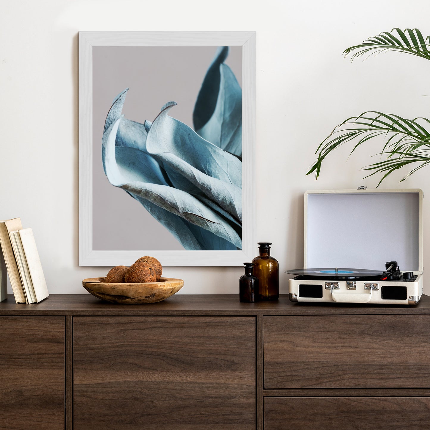 Poster Blaue Blätter Auf Grauem Hintergrund