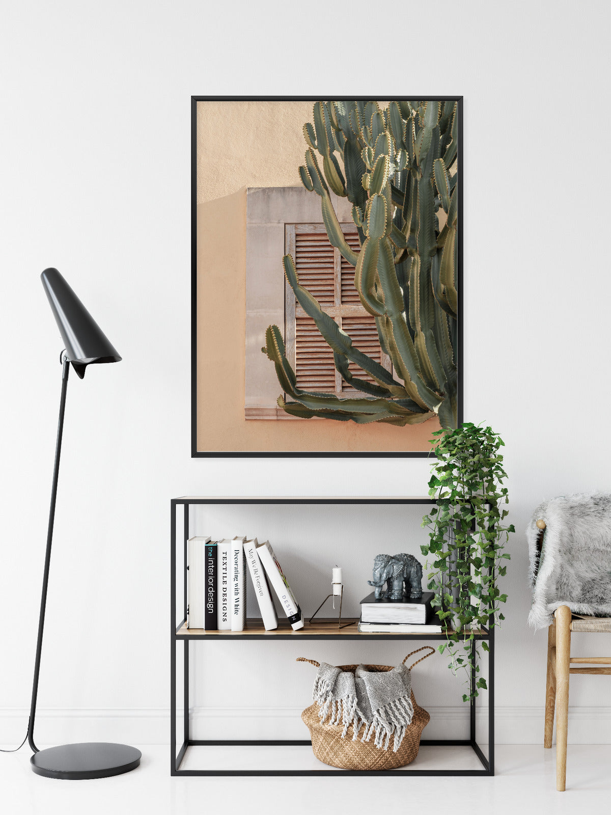 Poster Exotischer Kaktus Auf Orangefarbenem Hintergrund Rahmen Holz Mit Passepartout Farbe Natürlich