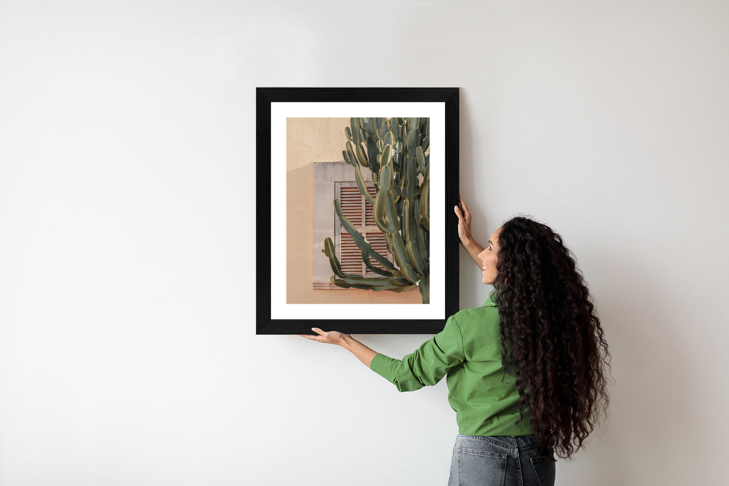 Poster Exotischer Kaktus Auf Orangefarbenem Hintergrund Rahmen Holz Mit Passepartout Farbe Natürlich