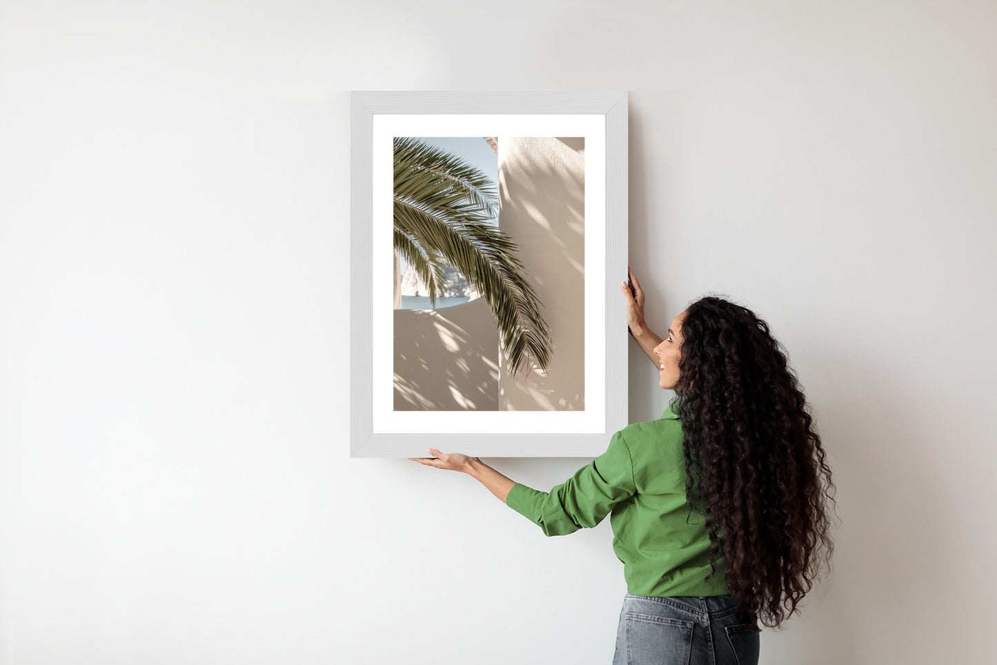 Poster Palmblätter Mit Schatten Auf Einer Beigen Wand Rahmen Holz Mit Passepartout Farbe Natürlich