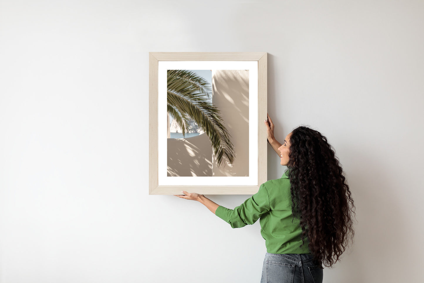 Poster Palmblätter Mit Schatten Auf Einer Beigen Wand Rahmen Holz Mit Passepartout Farbe Natürlich