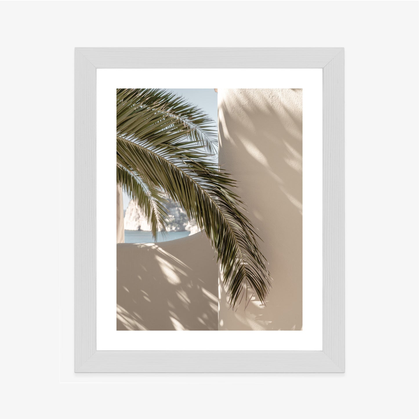 Poster Palmblätter Mit Schatten Auf Einer Beigen Wand Rahmen Holz Mit Passepartout Farbe Natürlich