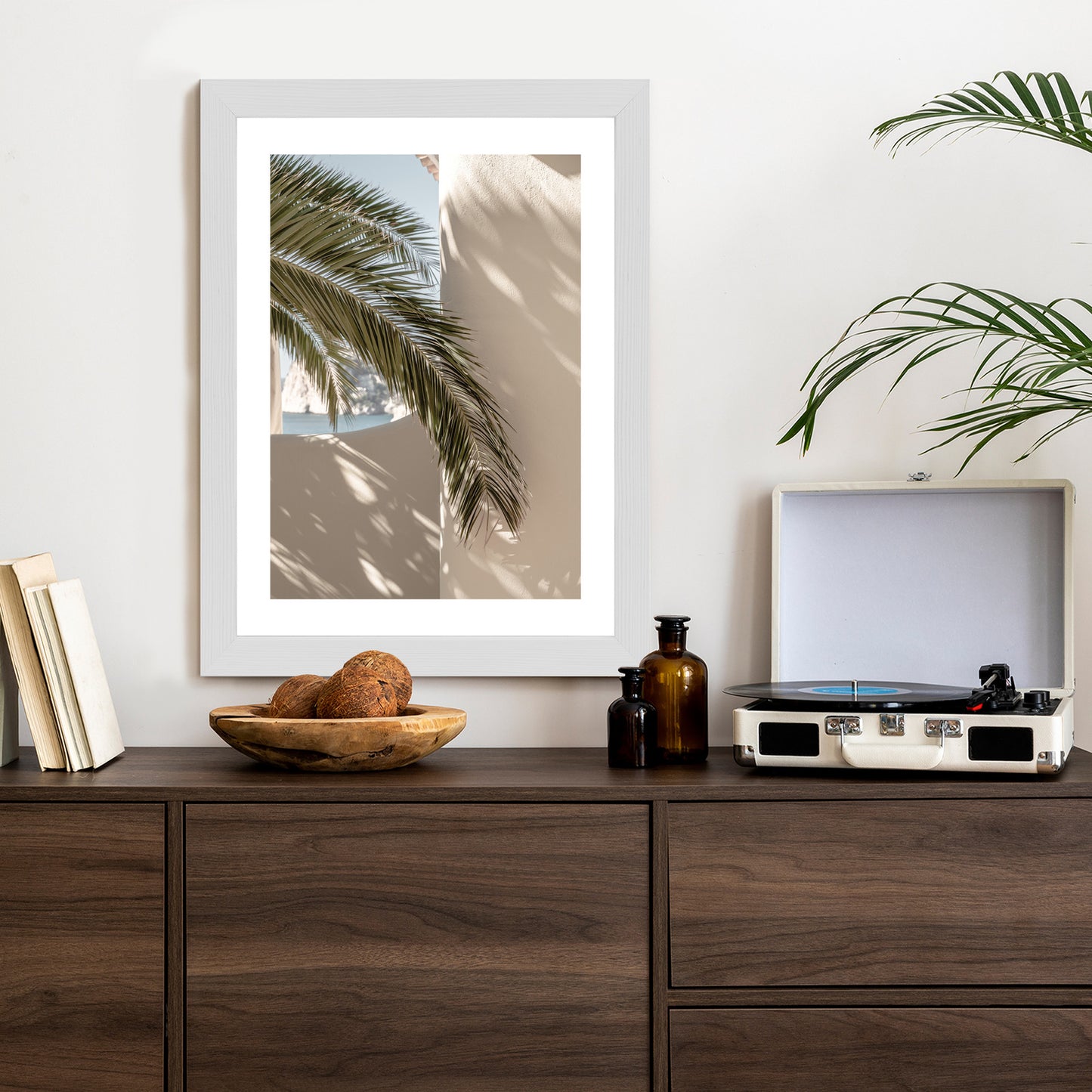 Poster Palmblätter Mit Schatten Auf Einer Beigen Wand Rahmen Holz Mit Passepartout Farbe Natürlich