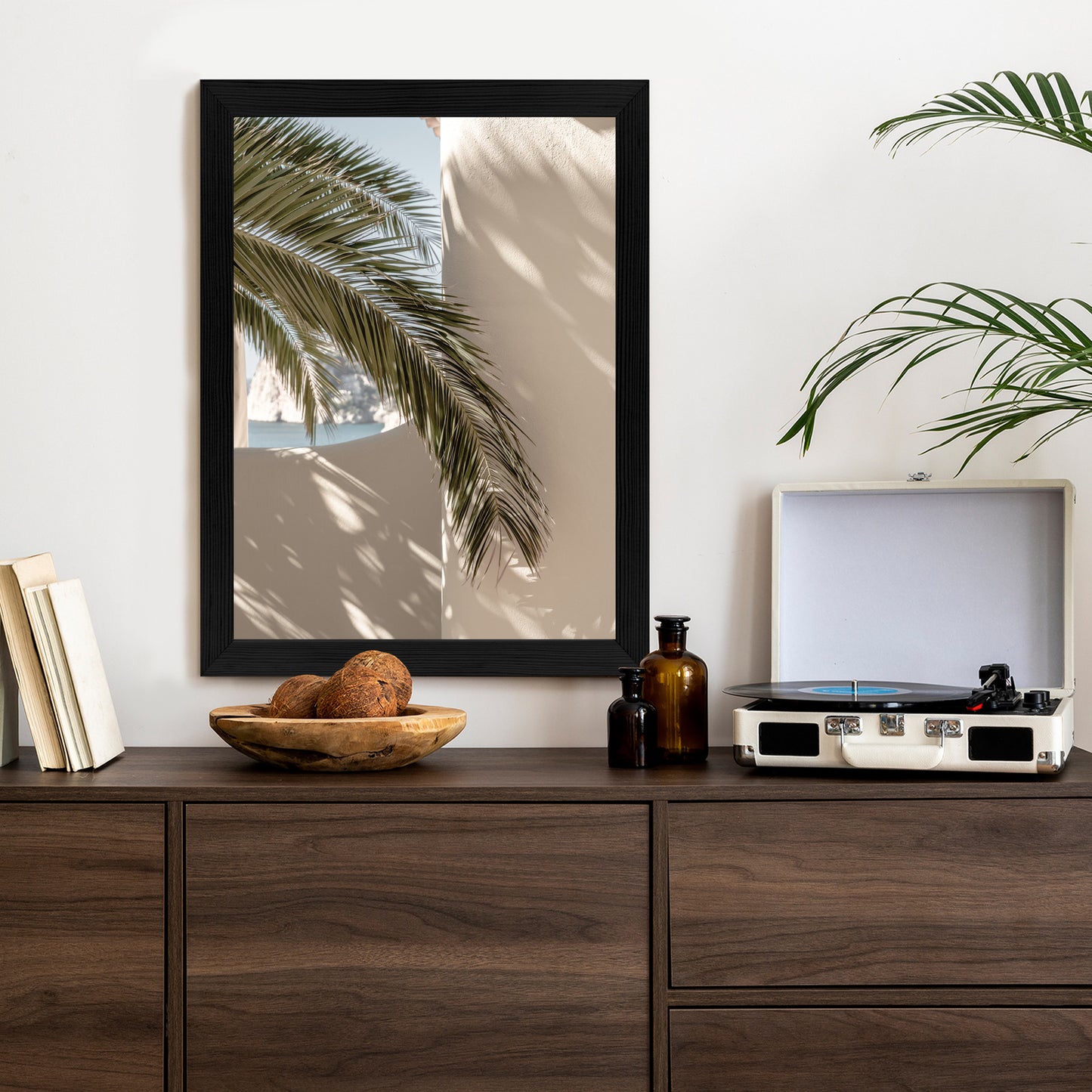 Poster Palmblätter Mit Schatten Auf Einer Beigen Wand Rahmen Holz Mit Passepartout Farbe Natürlich