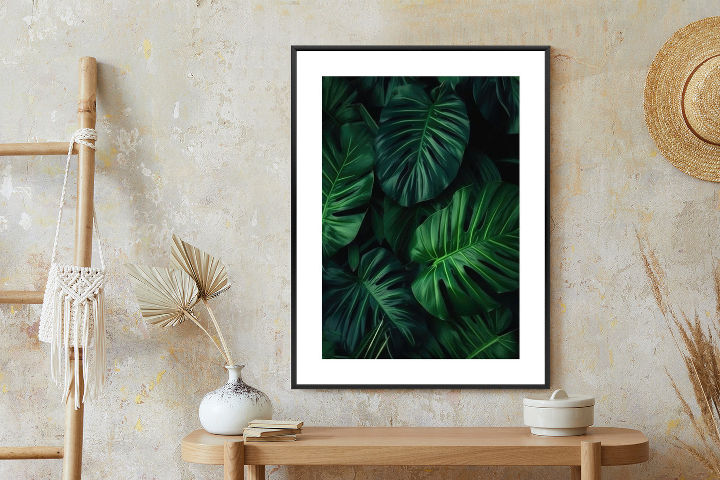 Poster Botanisches Muster Aus Dunkelgrünen Monstera-Blättern Rahmen Holz Mit Passepartout Farbe Natürlich
