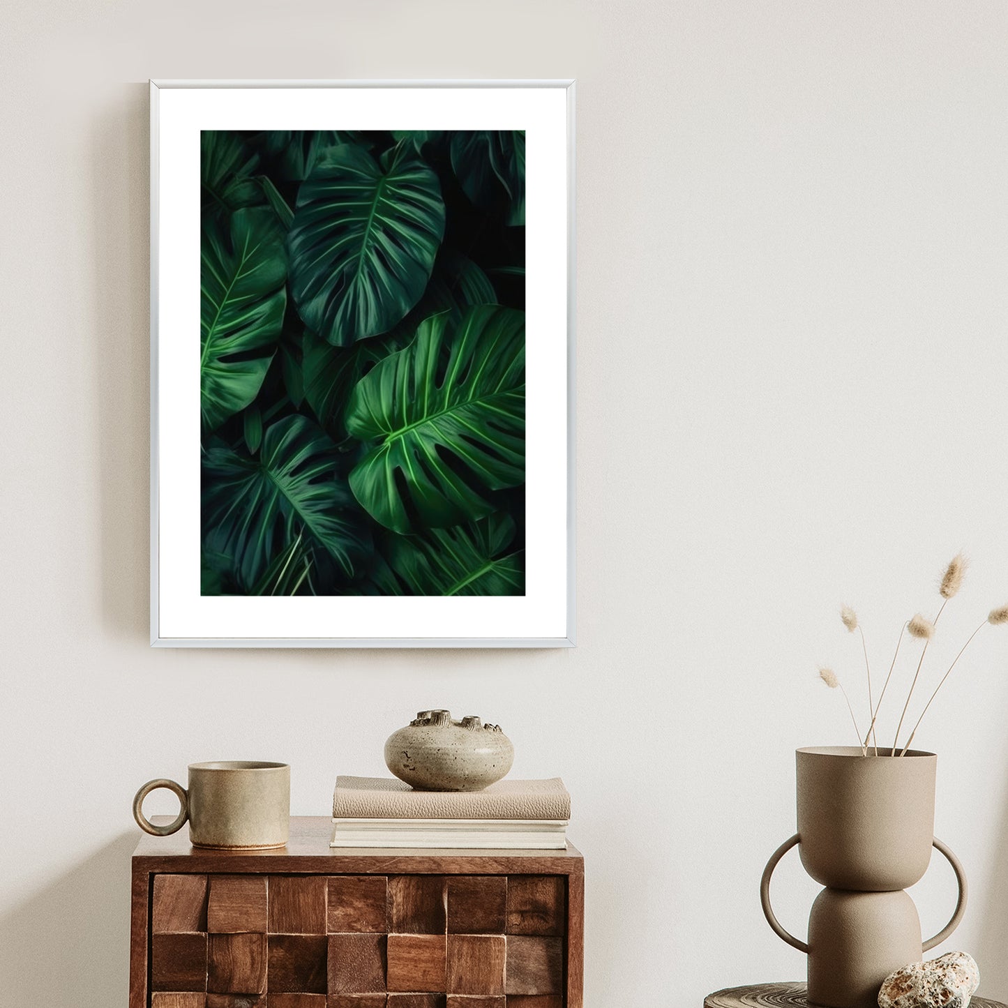Poster Botanisches Muster Aus Dunkelgrünen Monstera-Blättern Rahmen Holz Mit Passepartout Farbe Natürlich