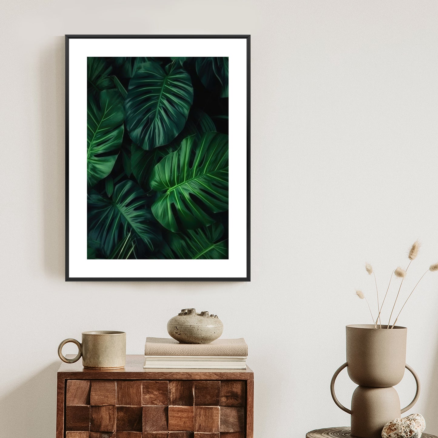 Poster Botanisches Muster Aus Dunkelgrünen Monstera-Blättern Rahmen Holz Mit Passepartout Farbe Natürlich