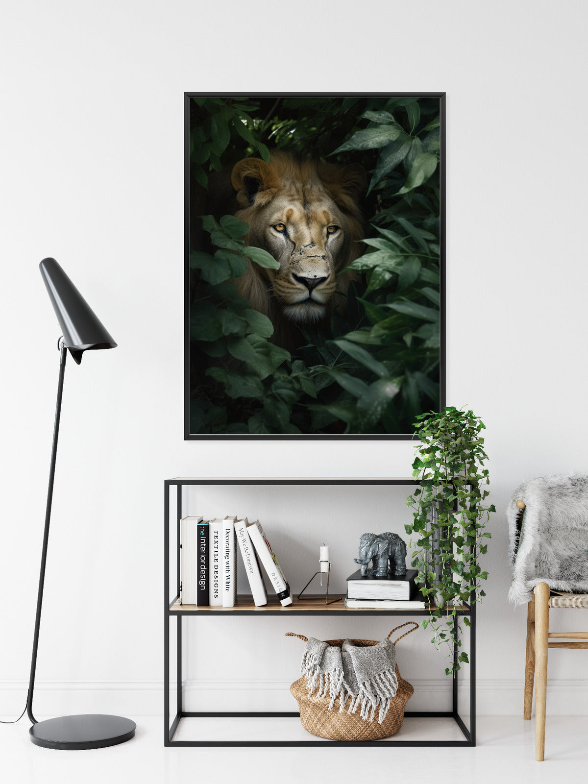 Poster Löwe Zwischen Grünen Blättern Im Dschungel