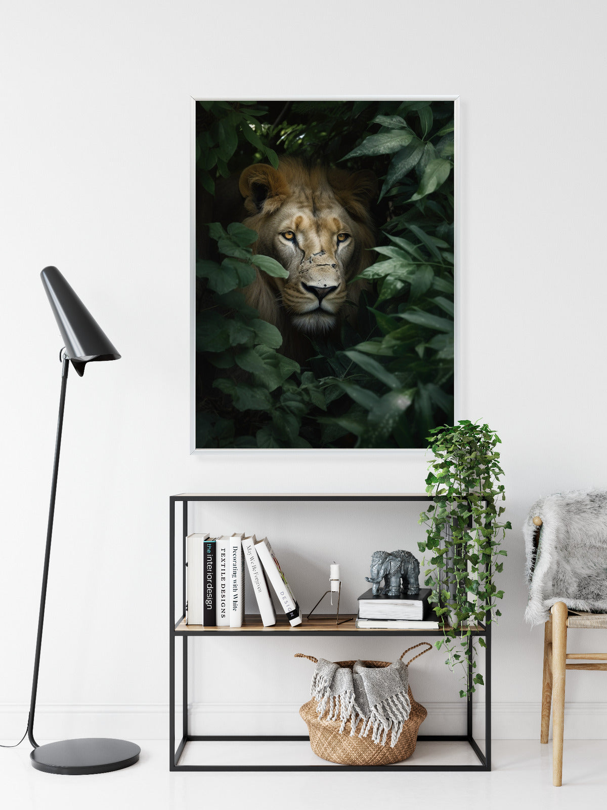 Poster Löwe Zwischen Grünen Blättern Im Dschungel