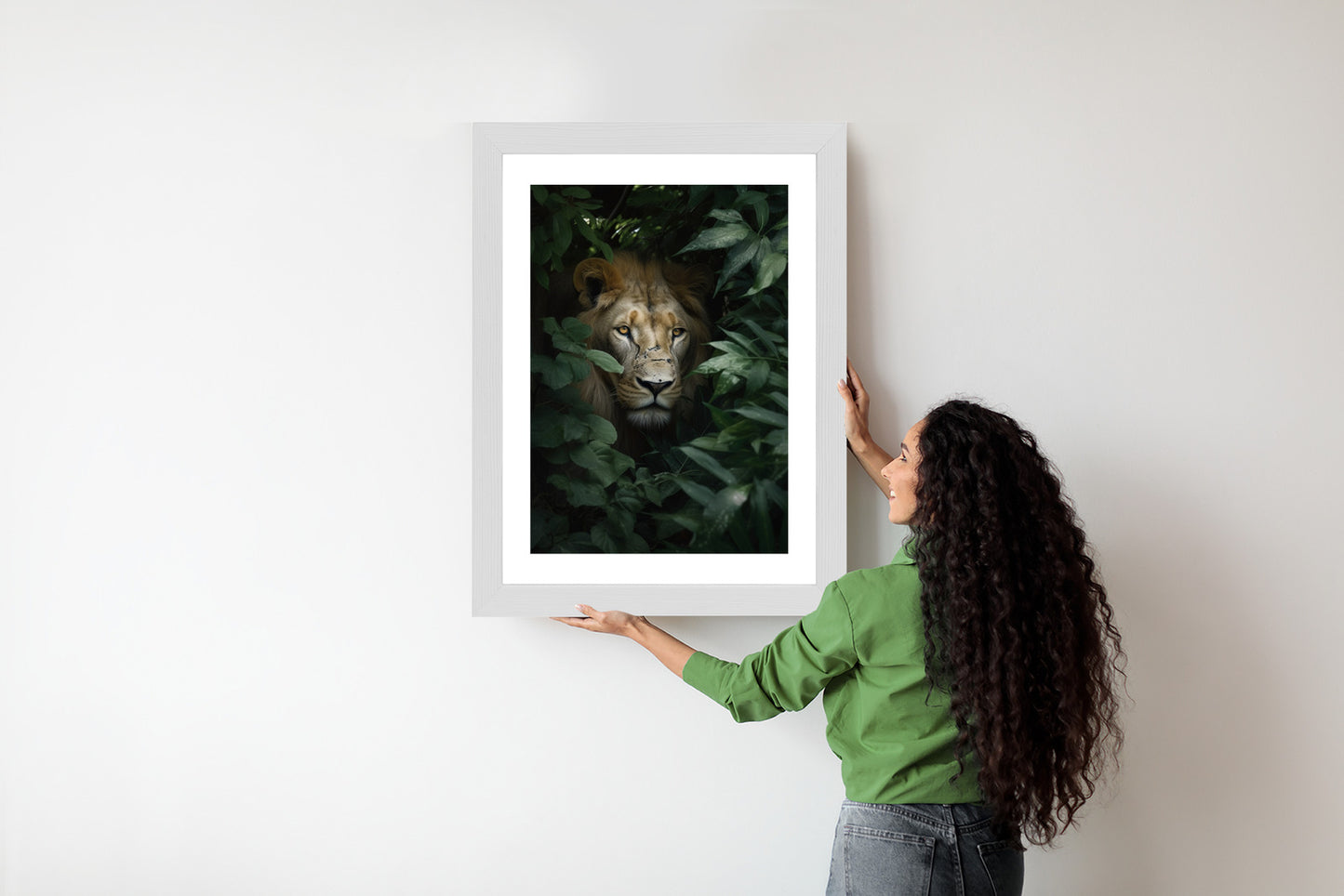 Poster Löwe Zwischen Grünen Blättern Im Dschungel