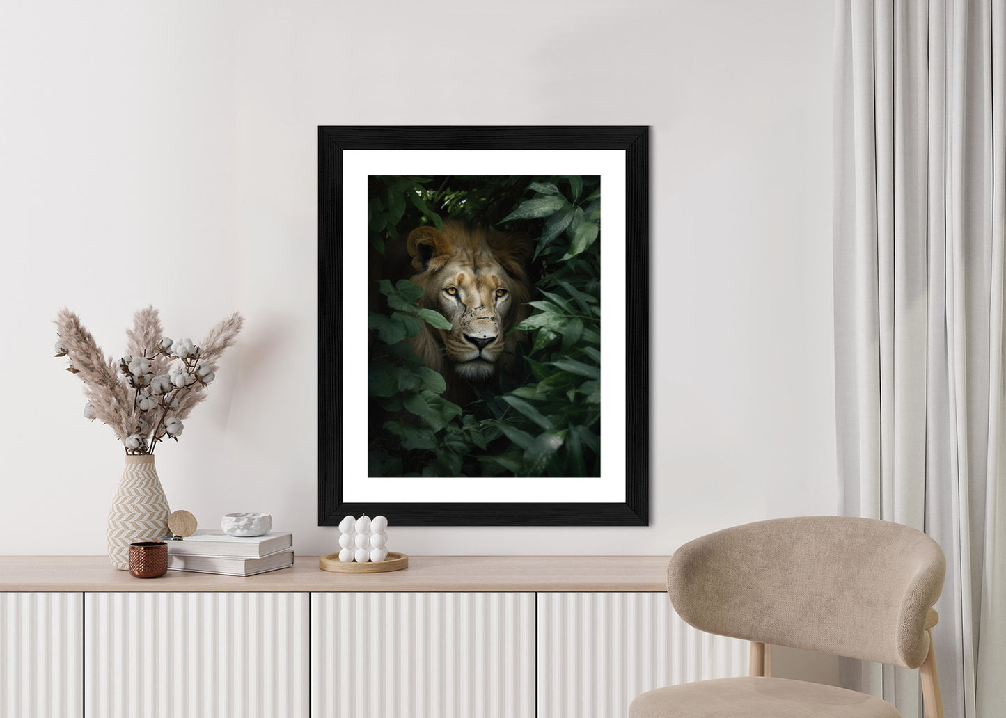 Poster Löwe Zwischen Grünen Blättern Im Dschungel