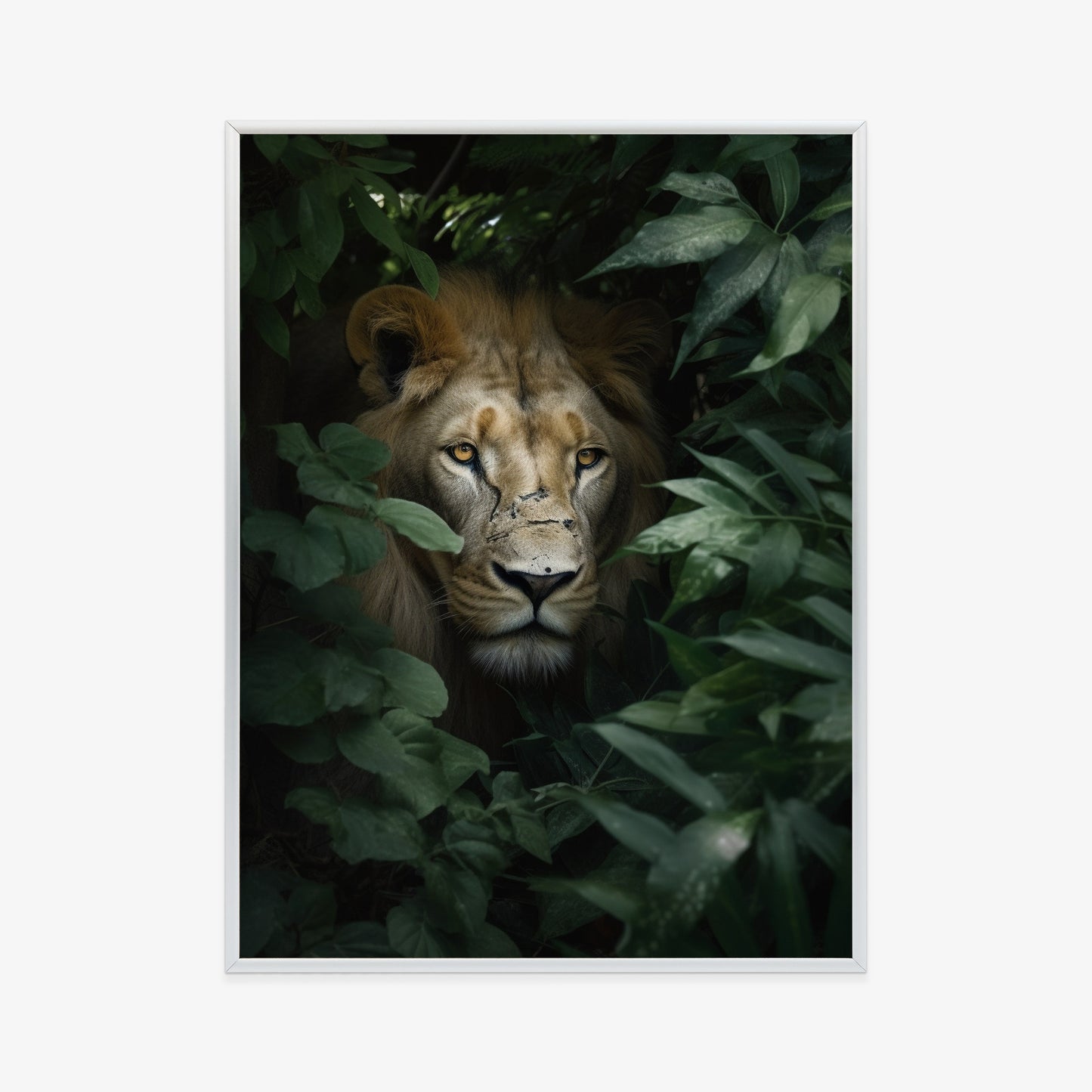 Poster Löwe Zwischen Grünen Blättern Im Dschungel