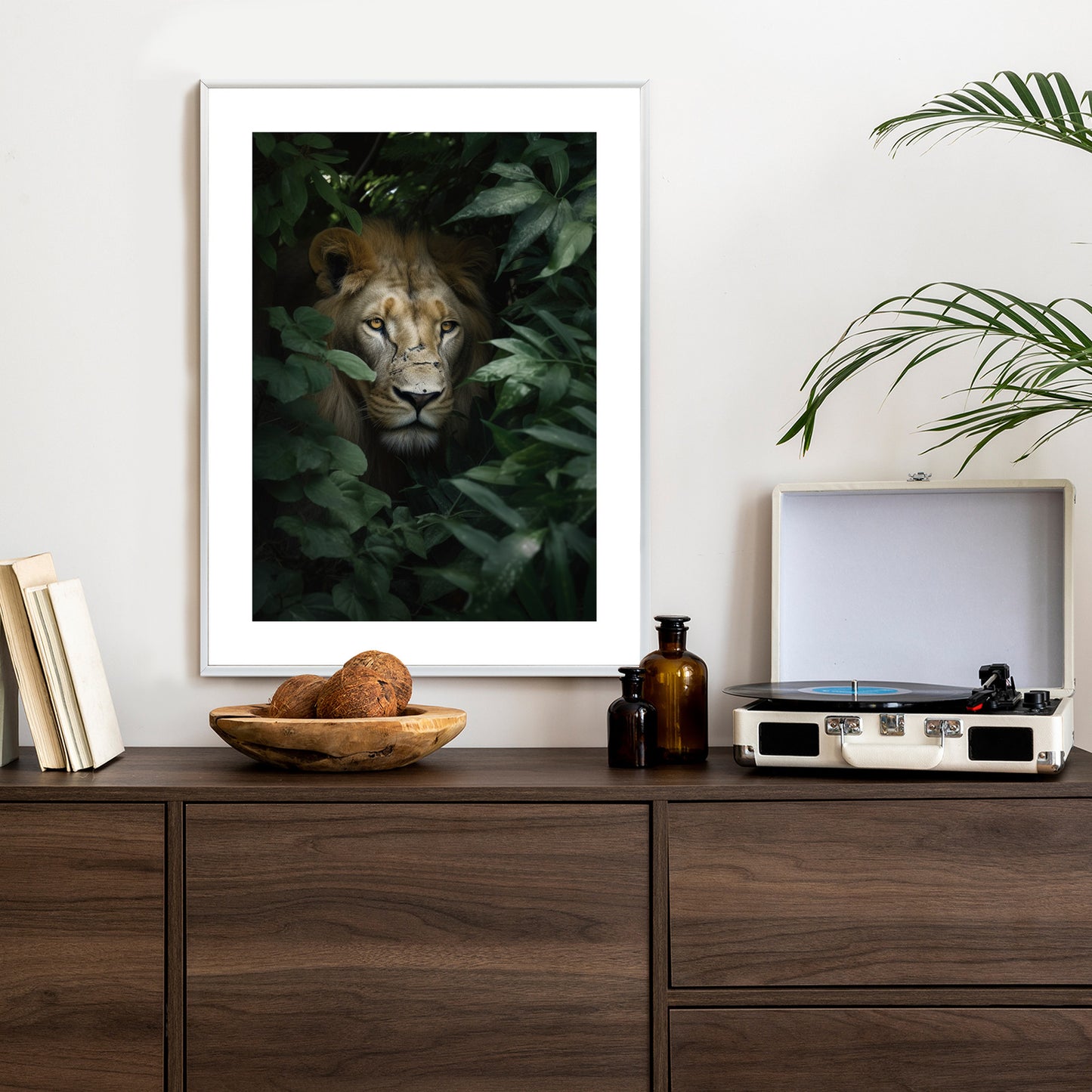 Poster Löwe Zwischen Grünen Blättern Im Dschungel
