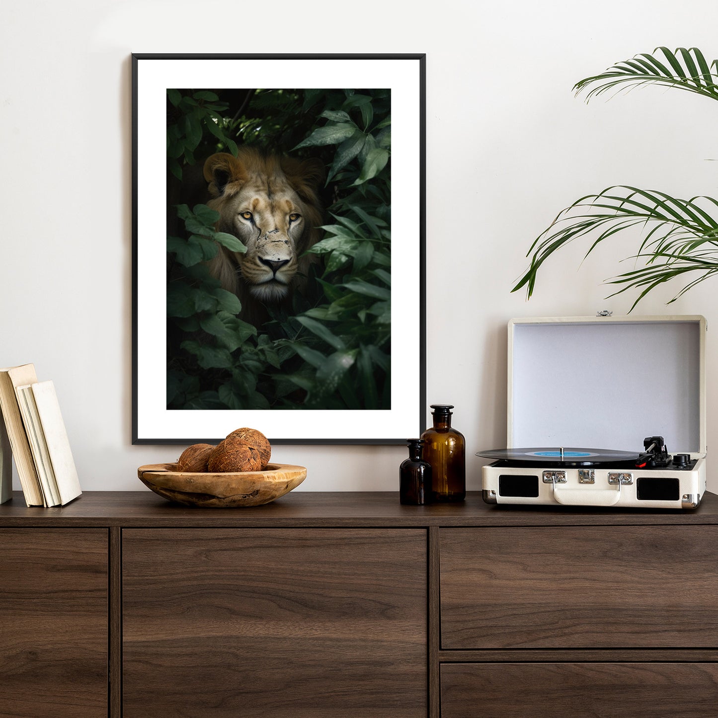 Poster Löwe Zwischen Grünen Blättern Im Dschungel