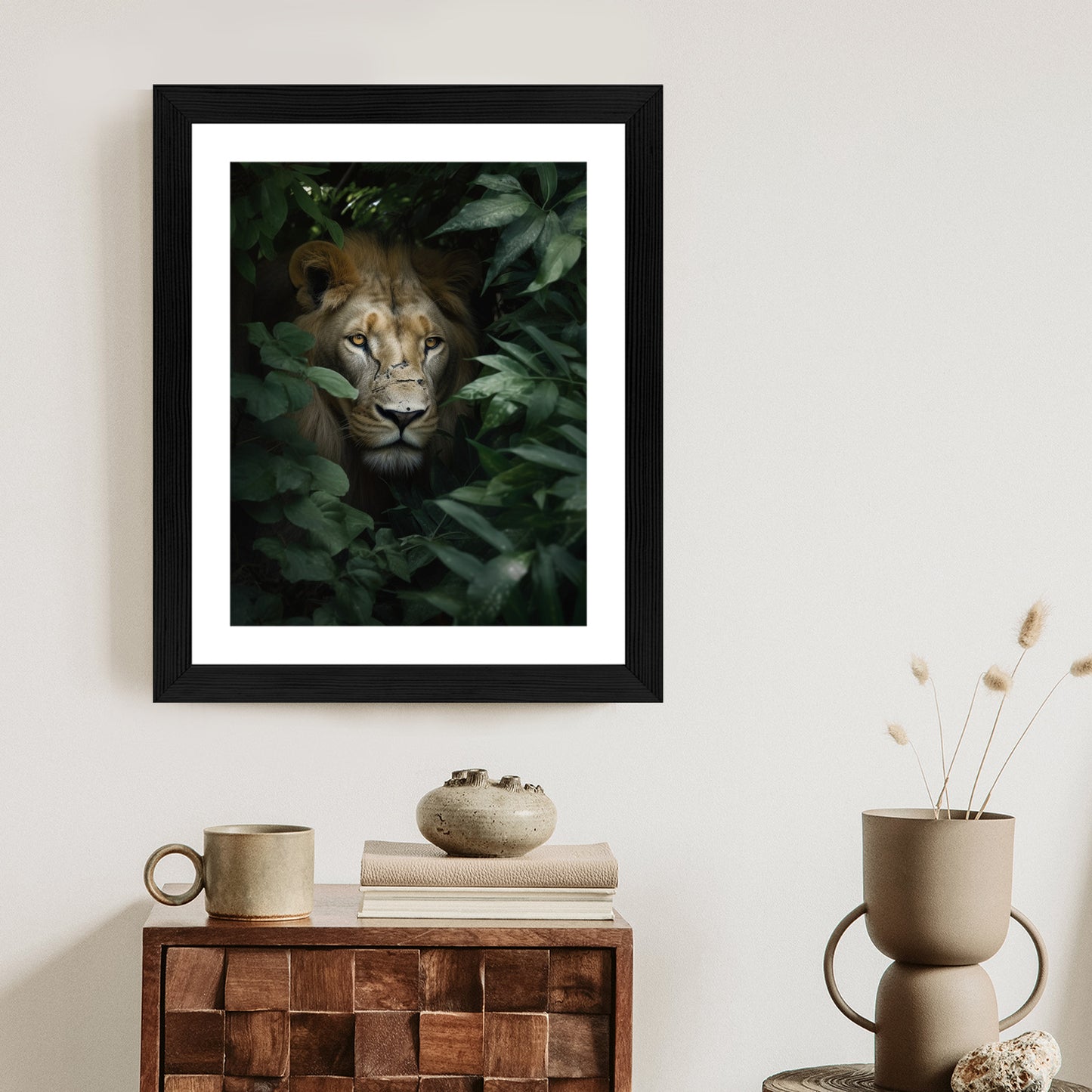 Poster Löwe Zwischen Grünen Blättern Im Dschungel
