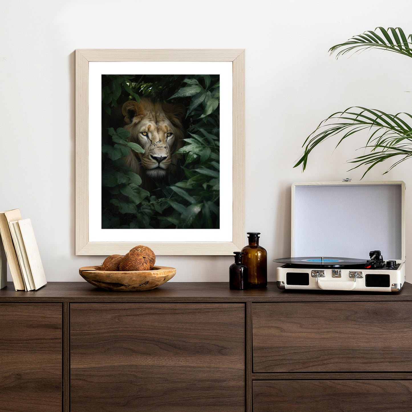 Poster Löwe Zwischen Grünen Blättern Im Dschungel