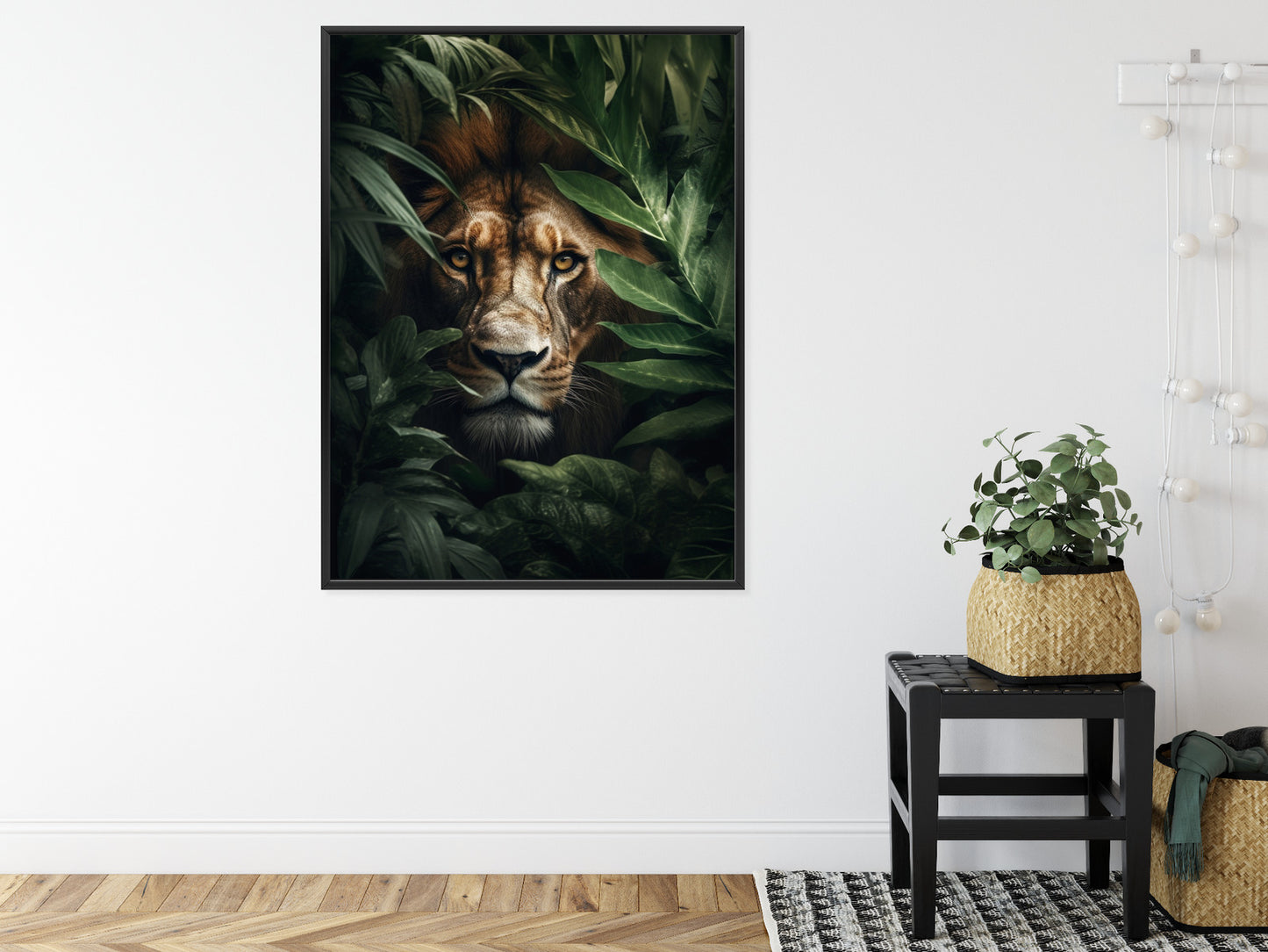 Poster Porträt Eines Löwen Inmitten Tropischer Blätter Rahmen Hölzern Farbe Natürlich