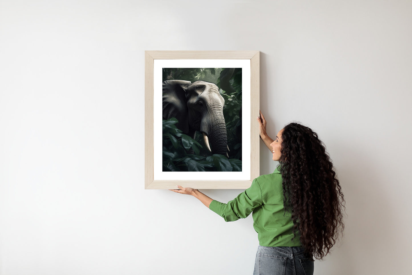 Poster Üppige Dschungelvegetation Und Ein Elefant Rahmen Holz Mit Passepartout Farbe Natürlich