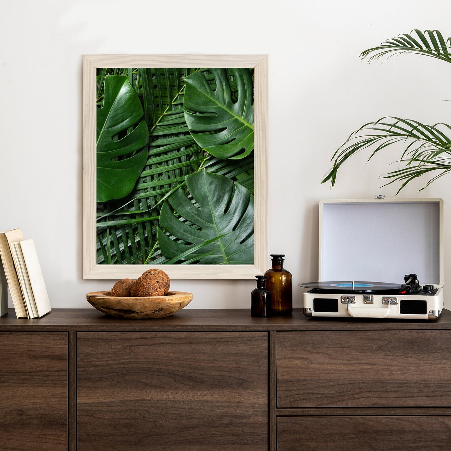 Poster Grüne Monstera Und Palmblätter Rahmen Holz Mit Passepartout Farbe Natürlich
