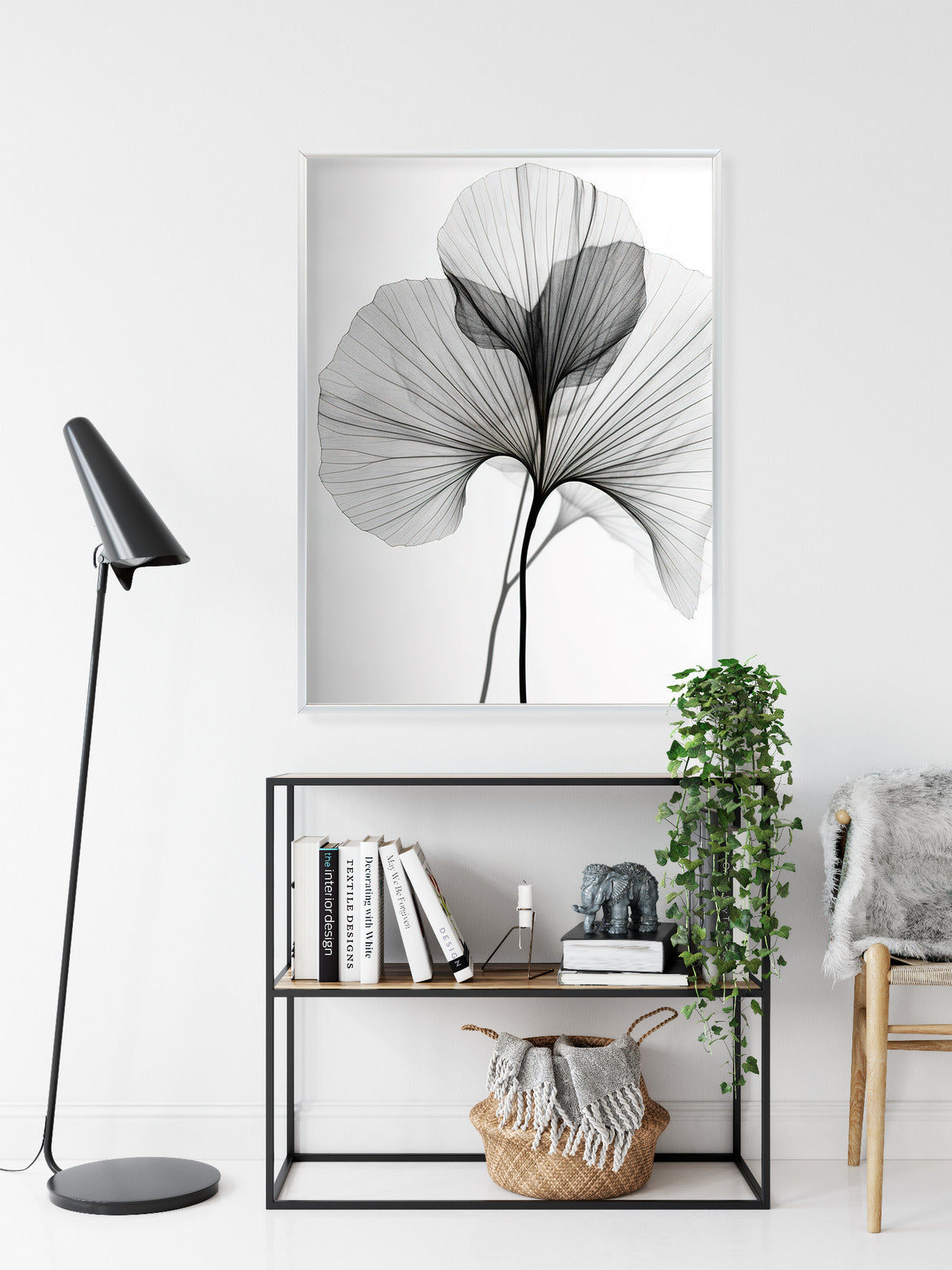 Poster Schwarze Ginkgoblätter Rahmen Hölzern Farbe Natürlich