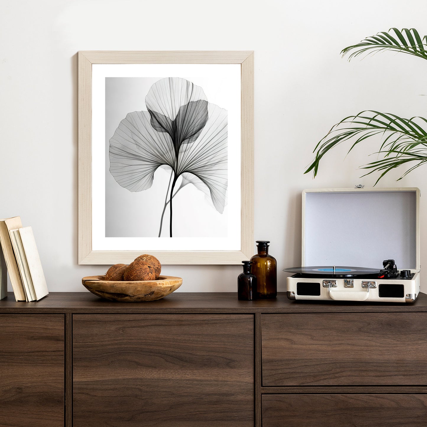 Poster Schwarze Ginkgoblätter Rahmen Hölzern Farbe Natürlich
