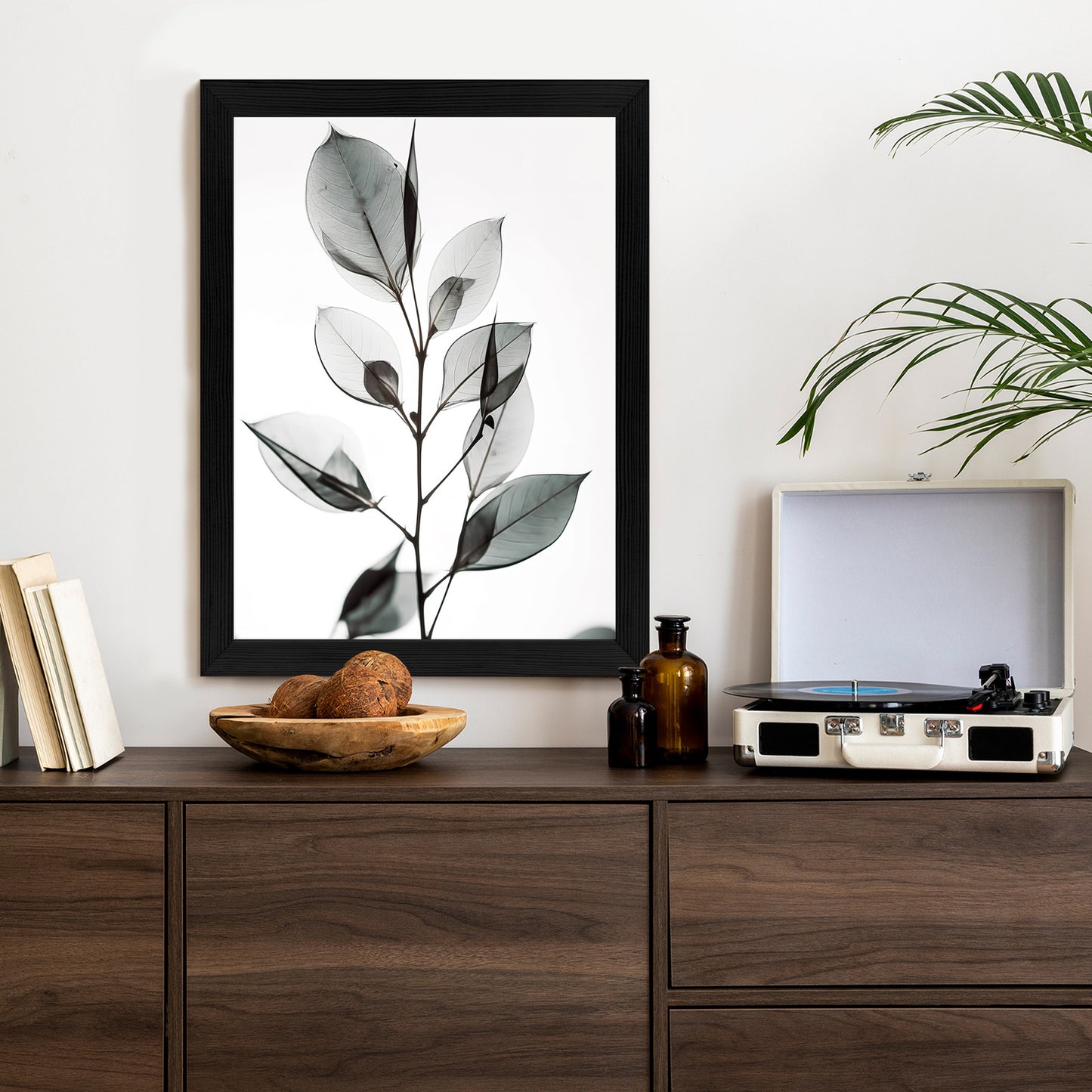 Poster Ein Zweig Mit Grauen Blättern Auf Hellblauem Hintergrund Rahmen Holz Mit Passepartout Farbe Natürlich