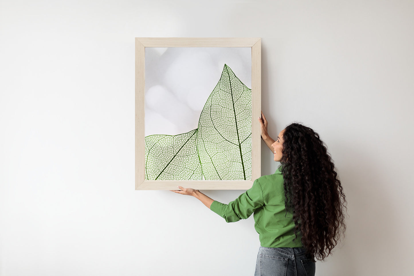 Poster Grüne Transparente Blätter Auf Hellem Hintergrund