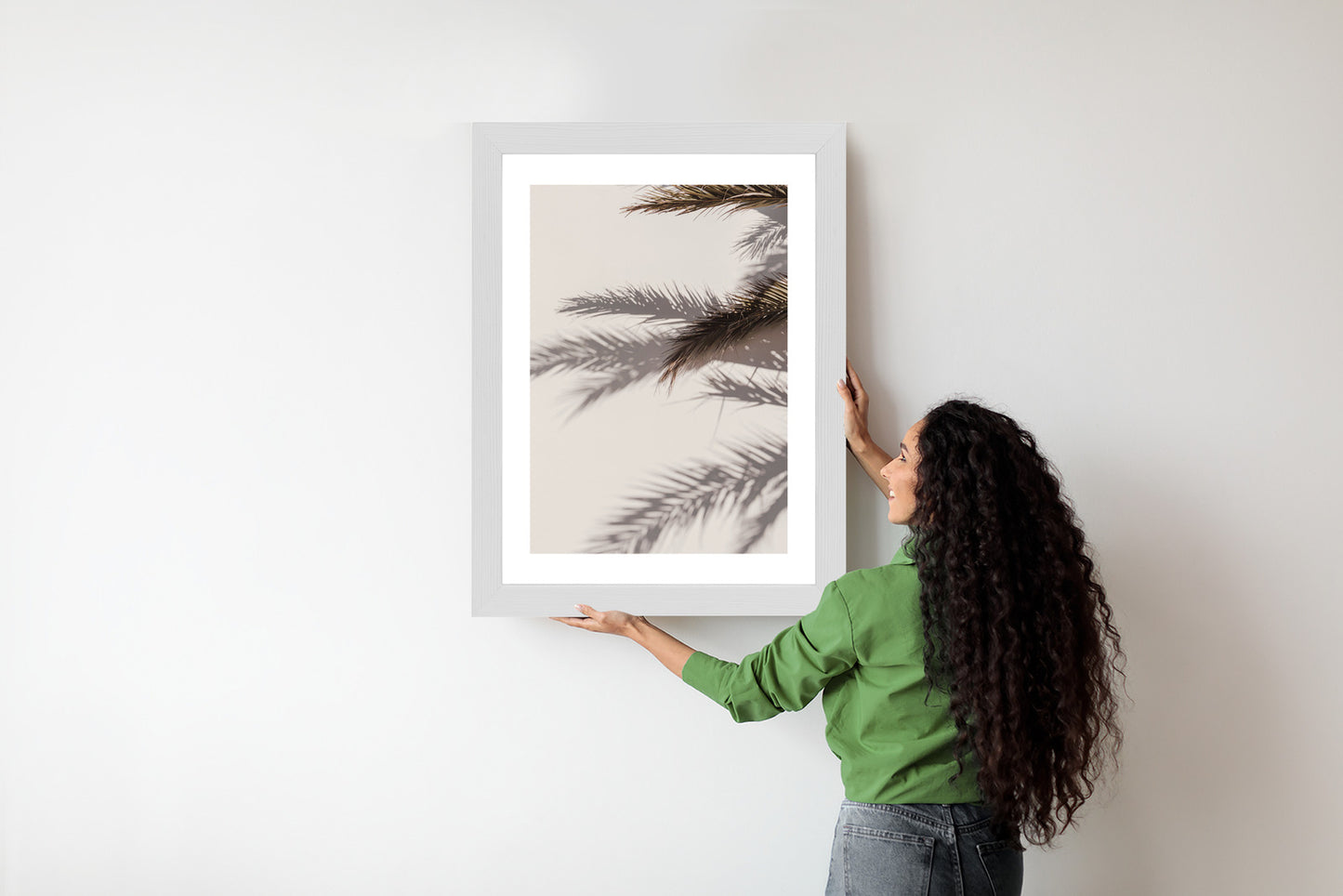Poster Palmblätter Mit Schattenreflexion An Der Wand Rahmen Holz Mit Passepartout Farbe Natürlich