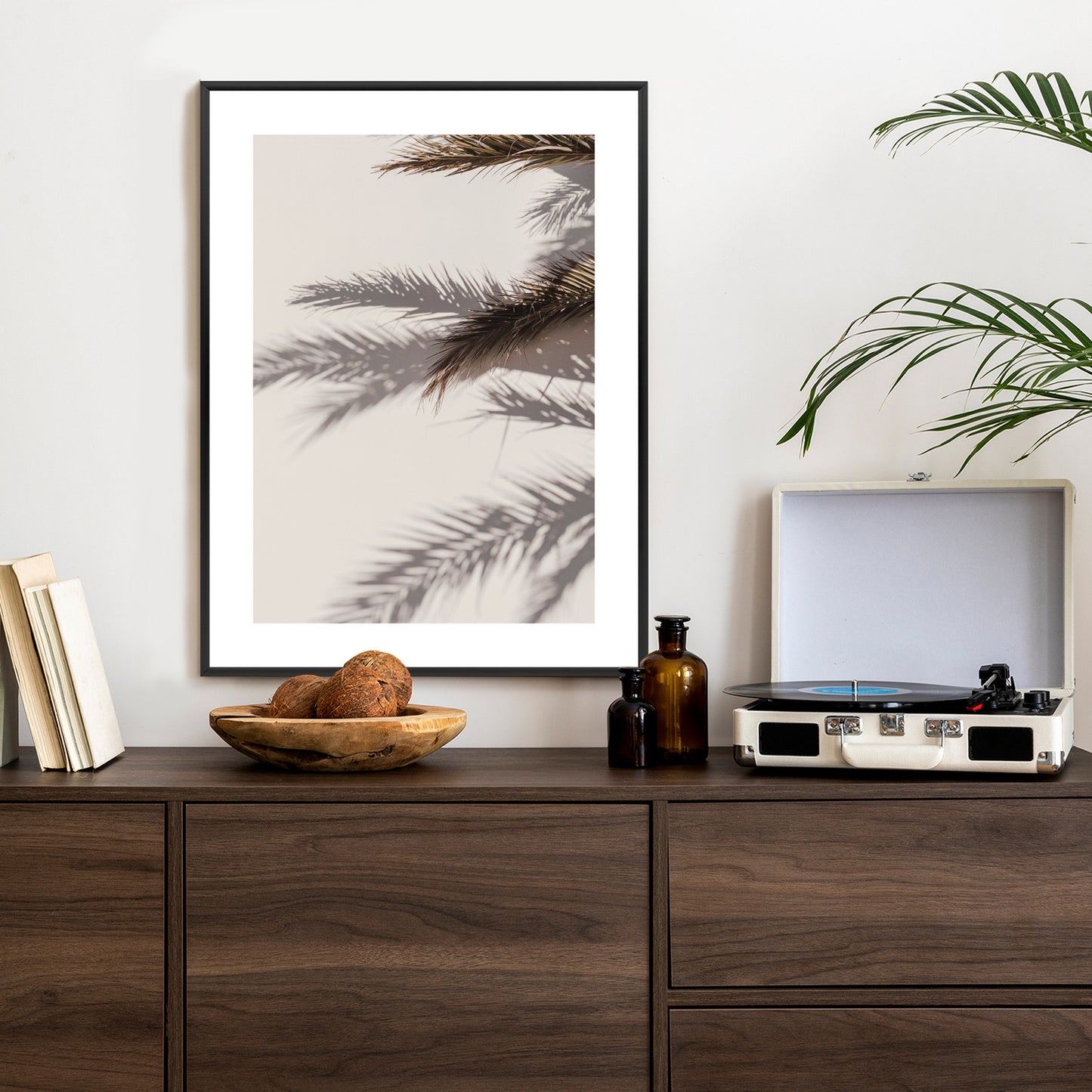 Poster Palmblätter Mit Schattenreflexion An Der Wand Rahmen Holz Mit Passepartout Farbe Natürlich