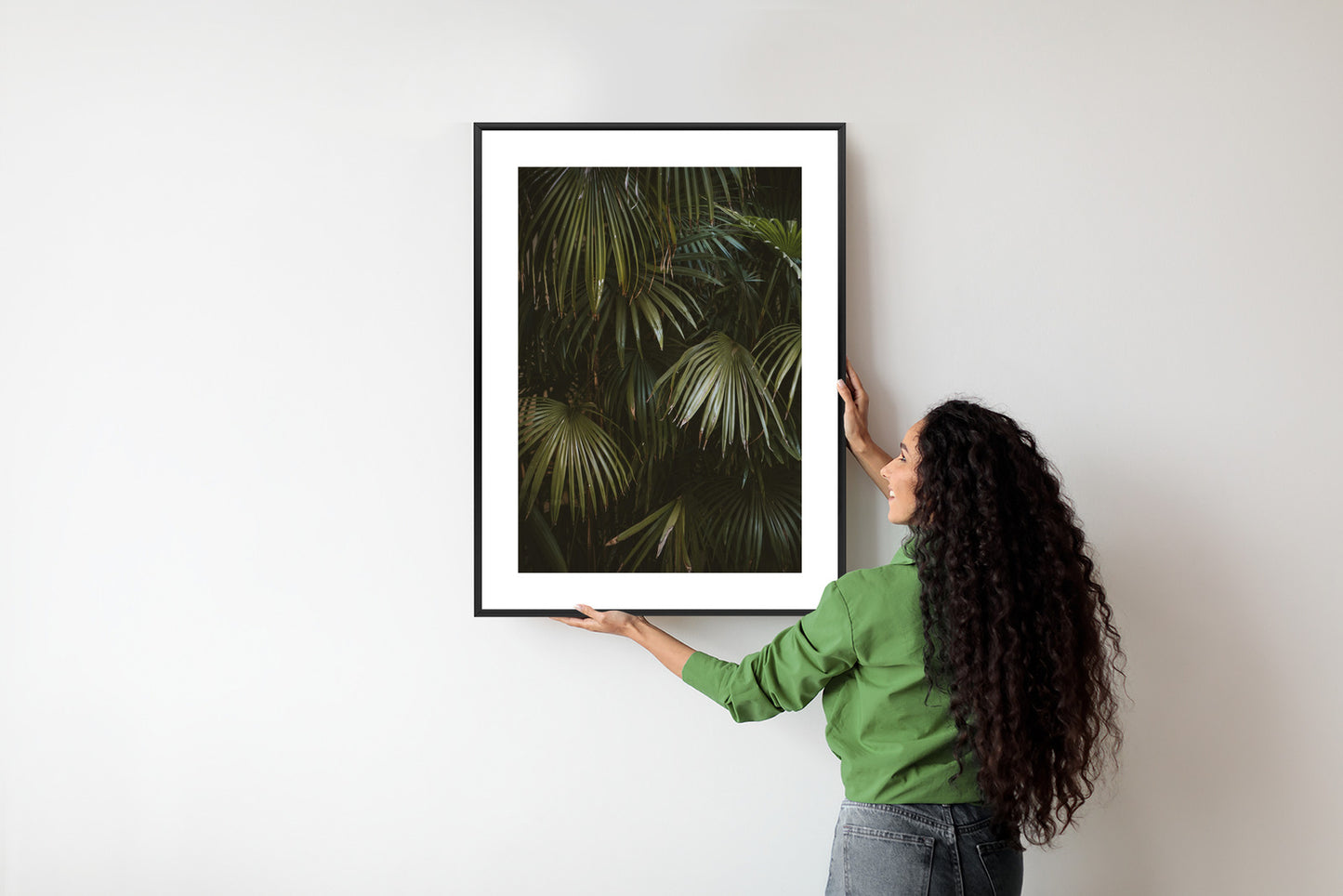 Poster Dunkelgrüne Palmblätter Rahmen Holz Mit Passepartout Farbe Natürlich