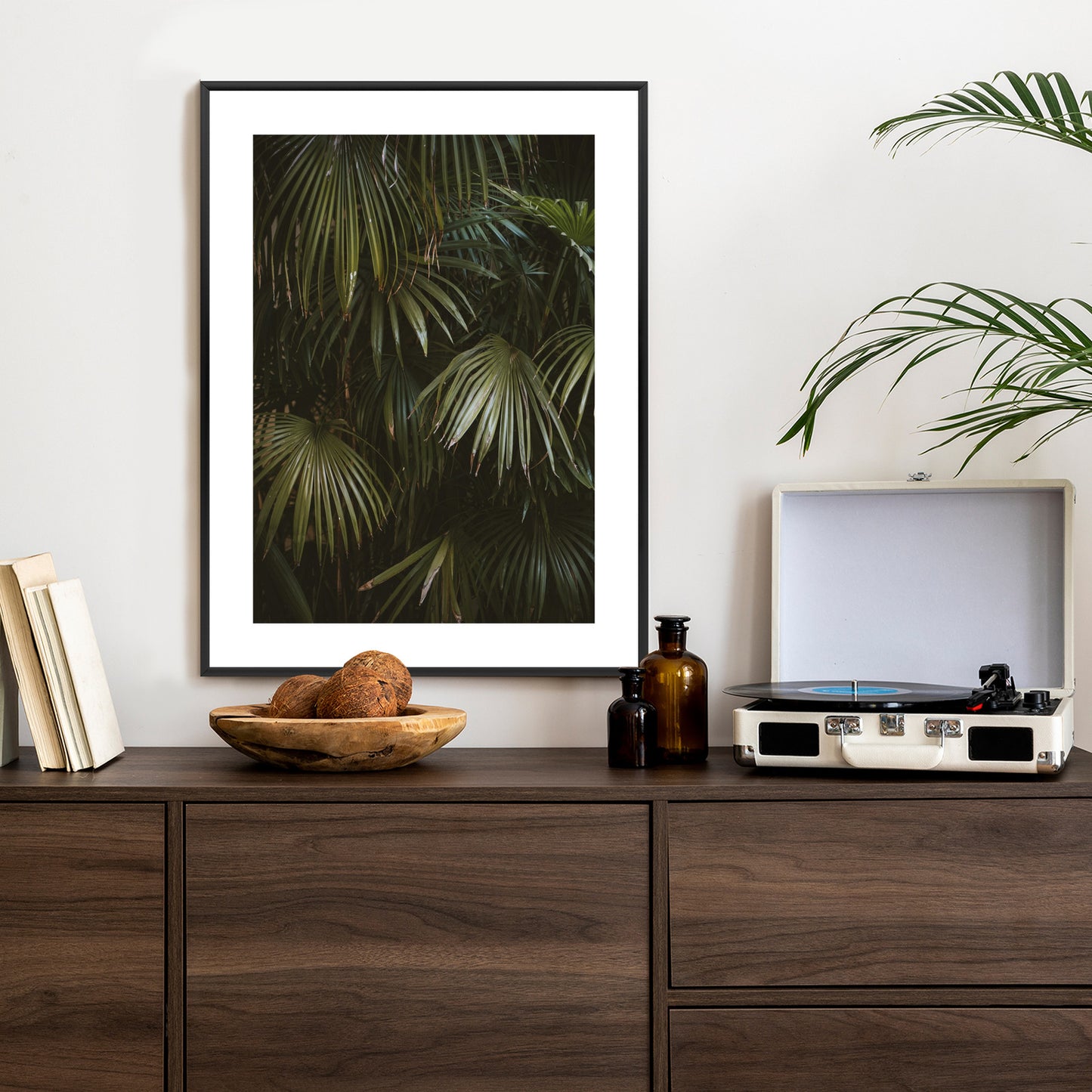 Poster Dunkelgrüne Palmblätter Rahmen Holz Mit Passepartout Farbe Natürlich