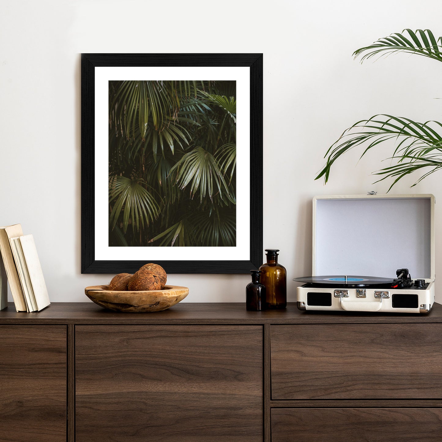 Poster Dunkelgrüne Palmblätter Rahmen Holz Mit Passepartout Farbe Natürlich