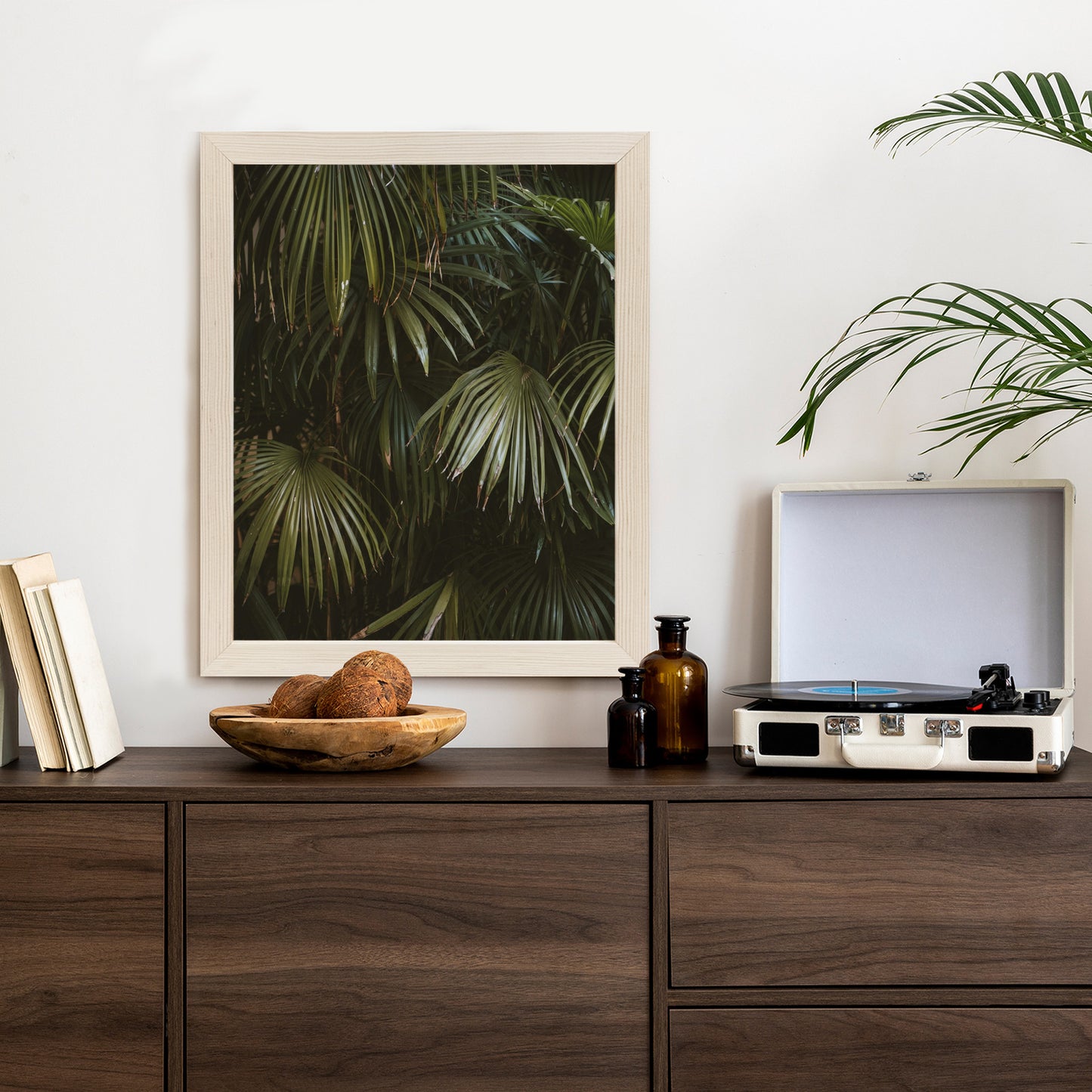Poster Dunkelgrüne Palmblätter Rahmen Holz Mit Passepartout Farbe Natürlich