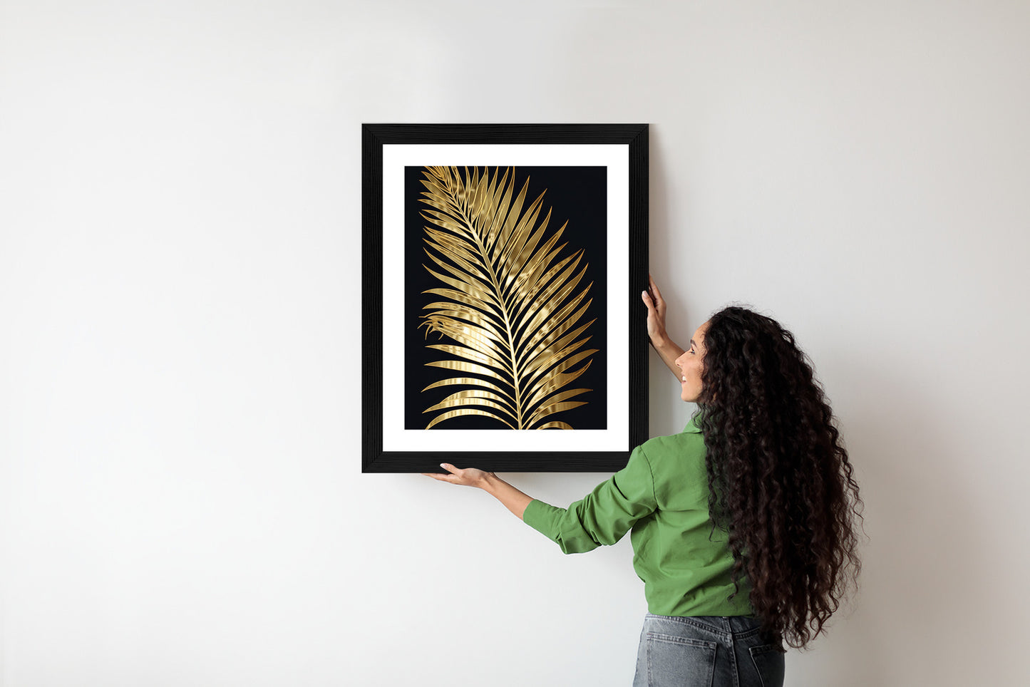 Poster Goldenes Einzelnes Palmenblatt Rahmen Holz Mit Passepartout Farbe Natürlich