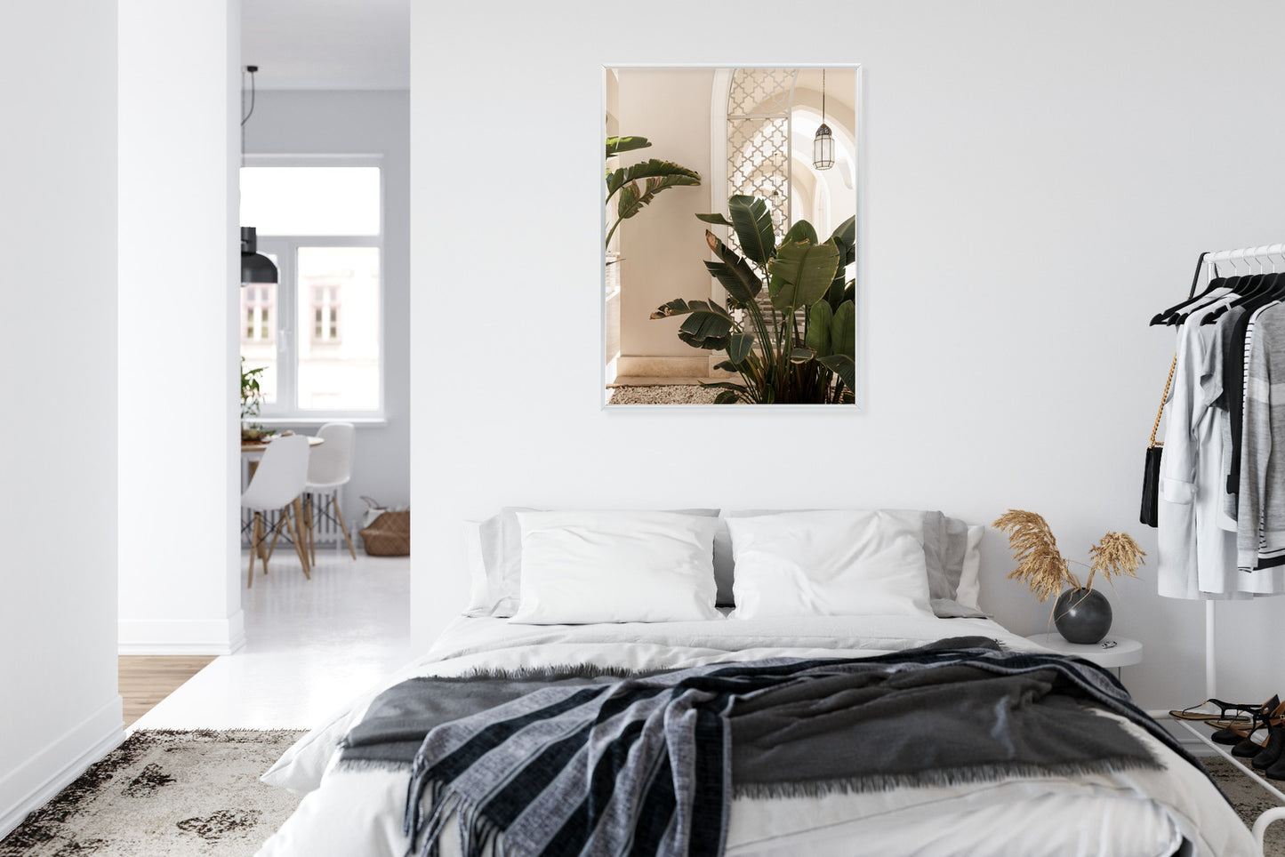 Poster Palmen Am Eingang Eines Weißen Orientalischen Hauses Rahmen Holz Mit Passepartout Farbe Natürlich