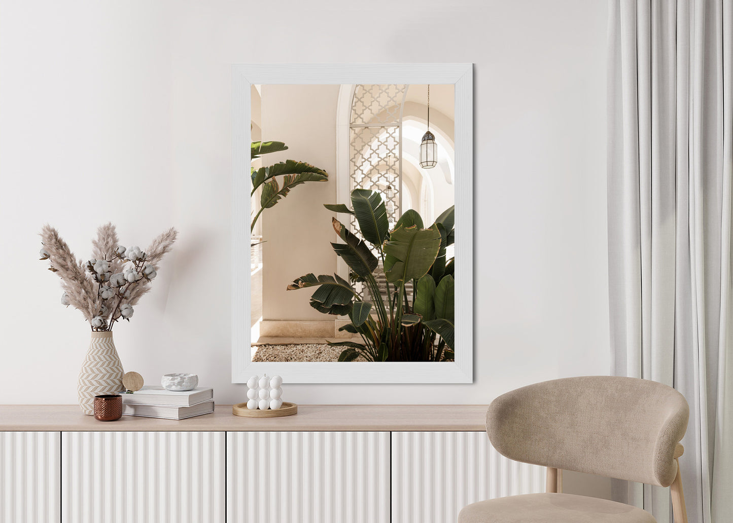 Poster Palmen Am Eingang Eines Weißen Orientalischen Hauses Rahmen Holz Mit Passepartout Farbe Natürlich