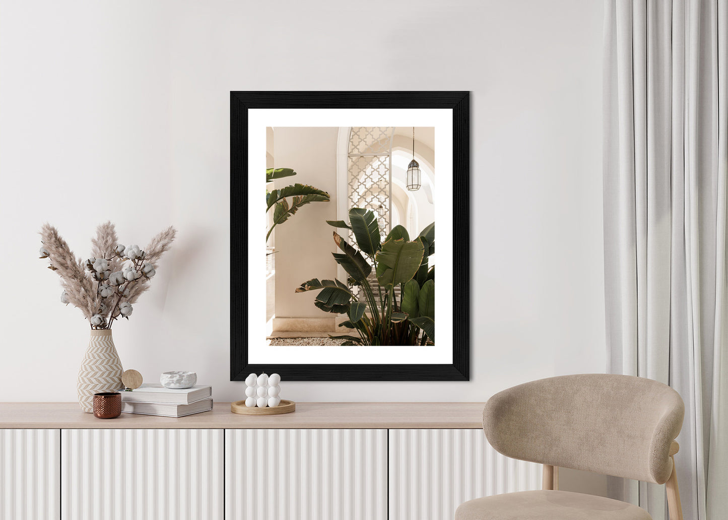Poster Palmen Am Eingang Eines Weißen Orientalischen Hauses Rahmen Holz Mit Passepartout Farbe Natürlich