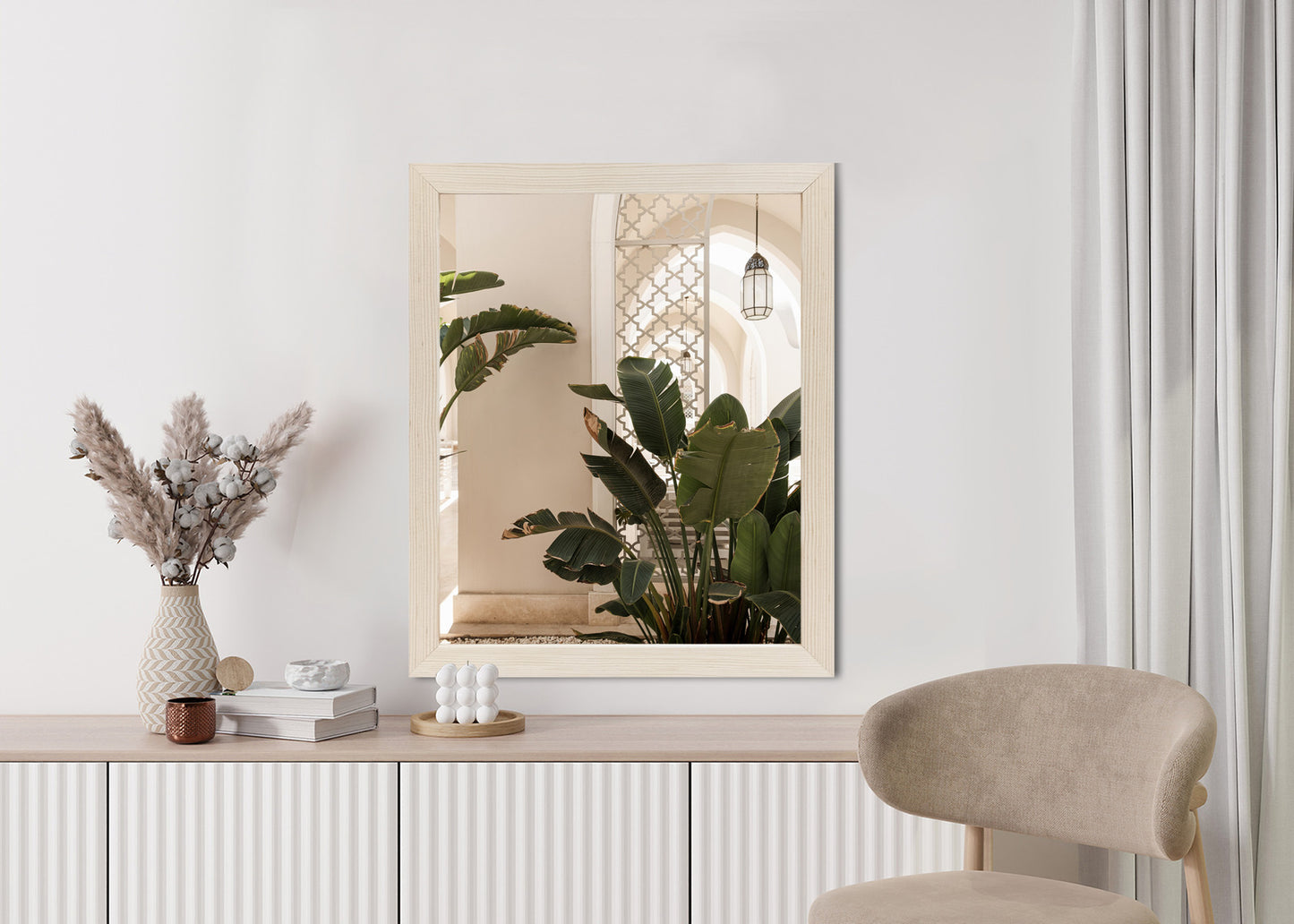 Poster Palmen Am Eingang Eines Weißen Orientalischen Hauses Rahmen Holz Mit Passepartout Farbe Natürlich