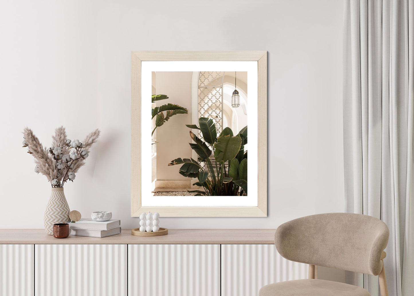 Poster Palmen Am Eingang Eines Weißen Orientalischen Hauses Rahmen Holz Mit Passepartout Farbe Natürlich