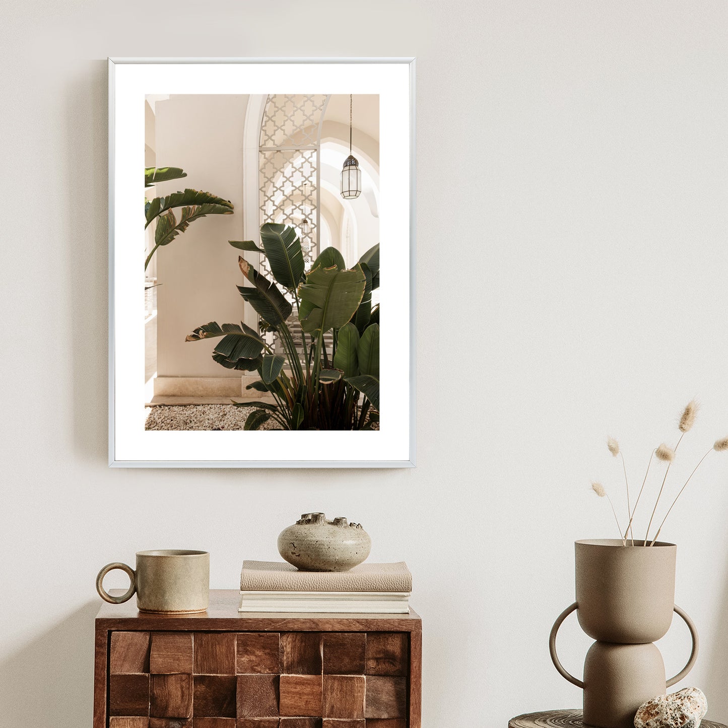 Poster Palmen Am Eingang Eines Weißen Orientalischen Hauses Rahmen Holz Mit Passepartout Farbe Natürlich